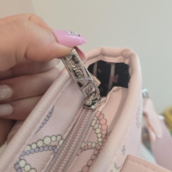 Betsey Johnson LB Lara Coquette Bows Small Blush Tote Bag PomPom Heart Charm NWT - Picture 4 of 11